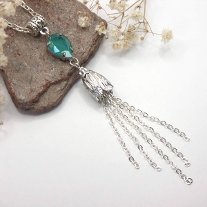 Csepp alakú, misztikus, sejtelmes-zöld színű Swarovski kristályos medál, kinyíló virággal, láncokkal � Floriel - ékszer - nyaklánc - medálos nyaklánc - Meska.hu