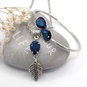 Nemesacél karkötő és medál mély, fémes-sötétkék Swarovski kristályokkal - Obscura - ékszer - ékszerszett - Meska.hu