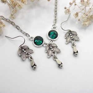 Antik ezüst, leveles ékszerszett smargadzöld Preciosa kristállyal - Glenna - ékszer - ékszerszett - Meska.hu