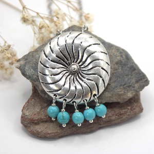 Kör alakú tibeti ezüst medál türkiz howlit ásványgyöngyökkel - Örvény - ékszer - nyaklánc - medálos nyaklánc - Meska.hu