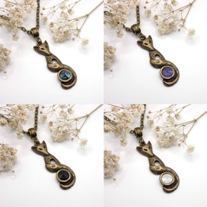 Antik bronz, róka formájú medál, választható színű Swarovski kristállyal � Fox Glow - ékszer - nyaklánc - medálos nyaklánc - Meska.hu