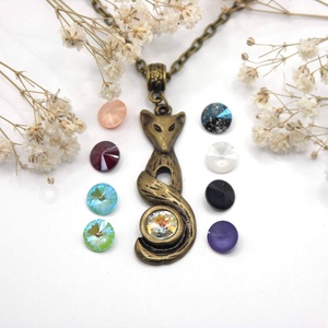 Antik bronz, róka formájú medál, választható színű Swarovski kristállyal � Fox Glow - ékszer - nyaklánc - medálos nyaklánc - Meska.hu