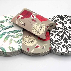 Kávészemekből gumidamilra fűzött karkötő � Bonnieri - ékszer - karkötő - gyöngyös karkötő - Meska.hu