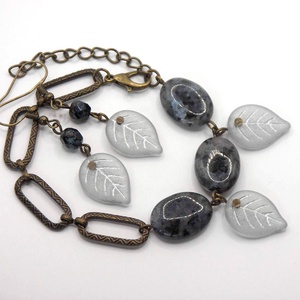 Antik bronz karkötő ovális összekötőkkel és larvikit ásványgyöngyökkel - Nordic - ékszer - karkötő - ásványkarkötő - Meska.hu