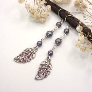 Fülbevaló halványlila színű, gyöngyházfényű, színjátszó Preciosa cseh üveggyöngyökkel, levél függővel, Ékszer, Fülbevaló, Lógó fülbevaló, Ékszerkészítés, MESKA