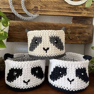 Horgolt panda tároló - otthon & életmód - babaszoba, gyerekszoba - játéktároló - Meska.hu