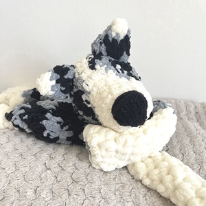 Horgolt plüss kutyus alvóka - Meska.hu