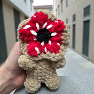 Horgolt Demagorgon baby   - játék & sport - plüssállat & játékfigura - plüss mesefigurák - Meska.hu