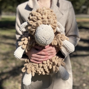 Pihe-puha horgolt bari � ölelni való kis barát - játék & sport - plüssállat & játékfigura - plüss bárány - Meska.hu