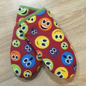 Smile / edényfogó - sütőkesztyű - otthon & lakás - konyhafelszerelés - edényfogó & edényfedő - Meska.hu Smile / edényfogó - sütőkesztyű - otthon & lakás - konyhafelszerelés - edényfogó & edényfedő - Meska.hu