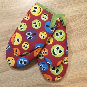 Smile / edényfogó - sütőkesztyű - otthon & lakás - konyhafelszerelés - edényfogó & edényfedő - Meska.hu Smile / edényfogó - sütőkesztyű - otthon & lakás - konyhafelszerelés - edényfogó & edényfedő - Meska.hu