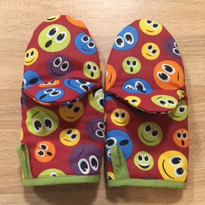 Smile / edényfogó - sütőkesztyű - otthon & lakás - konyhafelszerelés - edényfogó & edényfedő - Meska.hu Smile / edényfogó - sütőkesztyű - otthon & lakás - konyhafelszerelés - edényfogó & edényfedő - Meska.hu