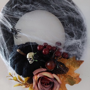 Beköszöntött az ősz, ne szalaszd el... Halloween ajtódísz, kopogtató - akár ajándéknak is - otthon & életmód - dekoráció - halloween - halloweeni ajtódíszek és ablakdíszek - Meska.hu