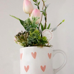 Tavaszi asztaldísz ajándékba akár Valentin-napra, ballagásra, születésnapra,  névnapra... - otthon & életmód - virágdekoráció - virágdíszek - asztali virágdísz - Meska.hu