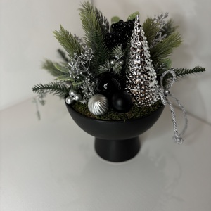Adventi, karácsonyi, modern asztaldísz, kandallódísz, ezüst-fekete, Karácsony, Adventi díszek, Adventi asztaldísz, Virágkötés, MESKA