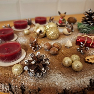 Adventi koszorú,  pirított mandula illatú mécsesekkel,  rénszarvassal  - karácsony - adventi díszek - adventi koszorú - Meska.hu