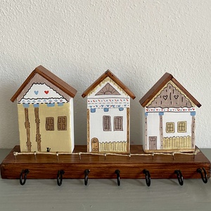 Népi házikós kulcstartó fekete cicával - Meska.hu