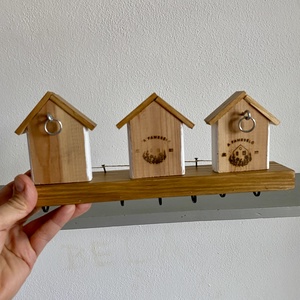 Fekete macskás népi házikós kulcstartó - otthon & életmód - dekoráció - fali és függő dekoráció - fali kulcstartó - Meska.hu