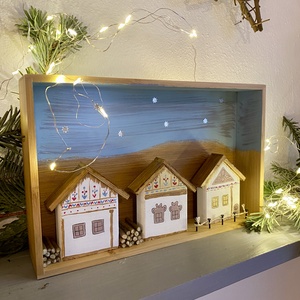 Karácsonyi falucska  - kézműves ajándékötlet - karácsony - adventi díszek - adventi ablakdekoráció - Meska.hu