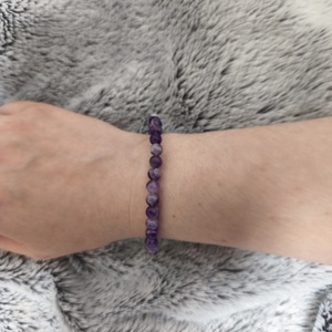 Ametiszt karkötő  - ékszer - karkötő - ásványkarkötő - Meska.hu