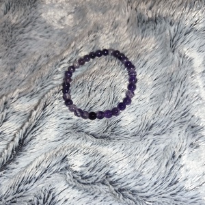 Ametiszt karkötő  - ékszer - karkötő - ásványkarkötő - Meska.hu