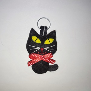 Fekete filc cuki cica - táska & tok - kulcstartó & táskadísz - kulcstartó - Meska.hu