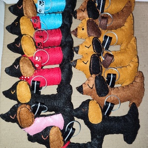 Tacsi filc kulcstartó - táska & tok - kulcstartó & táskadísz - kulcstartó - Meska.hu