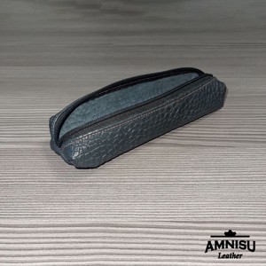 Sötétzöld krokodil mintázatú bőrből készült tolltartó - otthon & életmód - papír, írószer - tolltartó & ceruzatekercs - Meska.hu