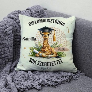 Névvel kérhető Zsiráf mintás párna - 2026 évi Ballagásra - otthon & életmód - lakástextil - párna & párnahuzat - díszpárna (belsővel együtt) - Meska.hu