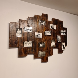 Nagyméretű fali fényképtartó panel, csipeszes vintage képkeret, használt deszkákból - Meska.hu