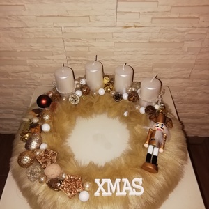 Adventi koszorú diótörővel - Meska.hu