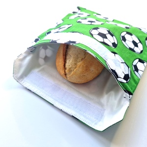 Focilabdás snackbag, tépőzáras szendvics csomagoló - vízhatlan uzsonnás tasak - szendvics csomagoló, újraszalvéta - táska & tok - uzsonna- & ebéd tartó - szendvics csomagoló - Meska.hu