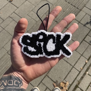 Kézzel készült Car Charmz  SICK - otthon & életmód - autó - visszapillantó dísz - Meska.hu Kézzel készült Car Charmz  SICK - otthon & életmód - autó - visszapillantó dísz - Meska.hu