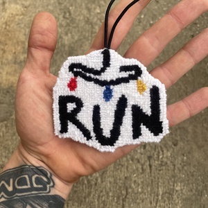 Kézzel készült Car Charmz  RUN - Meska.hu