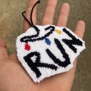 Kézzel készült Car Charmz  RUN - otthon & életmód - autó - visszapillantó dísz - Meska.hu