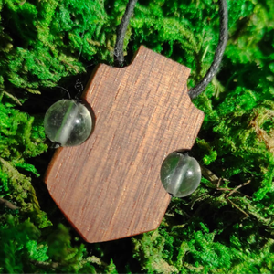 Címerpajzs fa medál, Ékszer, Nyaklánc, Medál, Ékszerkészítés, Famegmunkálás, MESKA