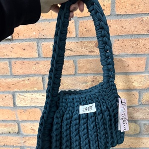 Horgolt SABIÉ válltáska - táska & tok - kézitáska & válltáska - kézitáska - Meska.hu