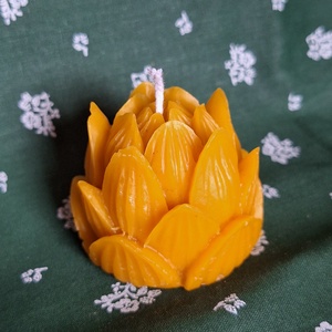 Lótusz méhviasz gyertya - otthon & életmód - gyertya, illat, aroma - gyertya - Meska.hu