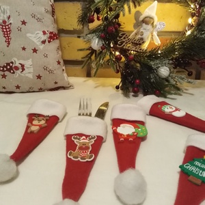 TEDD EGYEDIVÉ A KARÁCSONYT! Evőeszköztartó Mikulássapka - karácsony - karácsonyi lakásdekoráció - ünnepi asztaldekoráció - Meska.hu