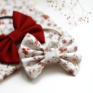 Virág mintás hajgumi - Meska.hu