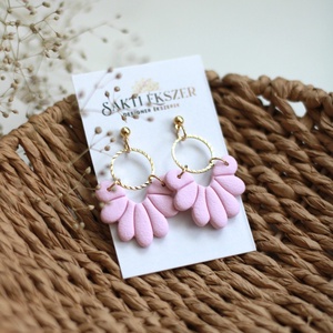 Rózsaszín függő fülbevaló karikával, Ékszer, Fülbevaló, Lógó fülbevaló, Ékszerkészítés, MESKA