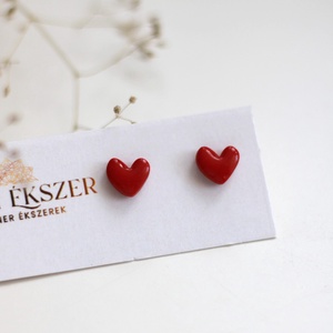 Piros szív alakú gomb fülbevaló, Ékszer, Fülbevaló, Pötty fülbevaló, Ékszerkészítés, Gyurma, MESKA