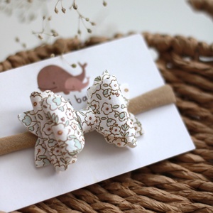 Menta virágos elasztikus baba fejpánt - ruha & divat - hajdísz & hajcsat - hajráf & hajpánt - Meska.hu