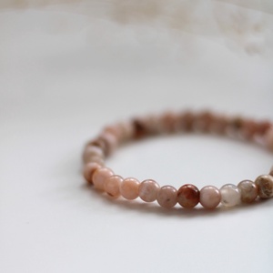 Védelmező napkő karkötő - ékszer - karkötő - gyöngyös karkötő - Meska.hu