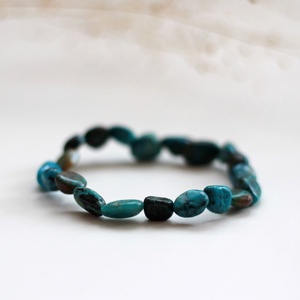 Lágy nőiesség krizokolla karkötő - Meska.hu