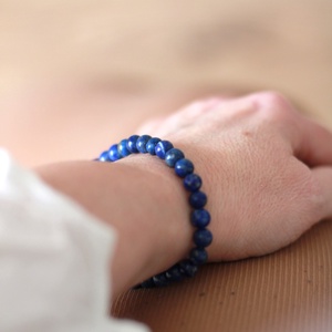 A torokcsakra támogatója lazurit karkötő, Ékszer, Karkötő, Gyöngyös karkötő, Gyöngyfűzés, gyöngyhímzés, MESKA