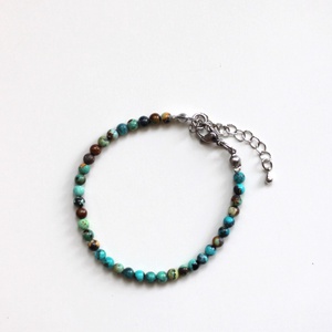Valódi türkiz karkötő - ékszer - karkötő - gyöngyös karkötő - Meska.hu