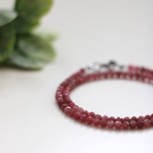 Turmalin rubellit fazettált nyaklánc  - ékszer - nyaklánc - gyöngyös nyaklánc - Meska.hu