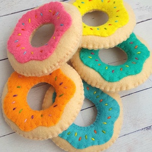 Bababarát filc fánkok, Játék & Sport, Készségfejlesztő és Logikai játék, Waldorf játékok, Varrás, MESKA