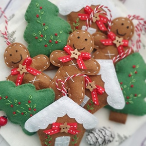 Bababarát karácsonyi filc díszek, mézi, fenyőfa, házikó - Meska.hu